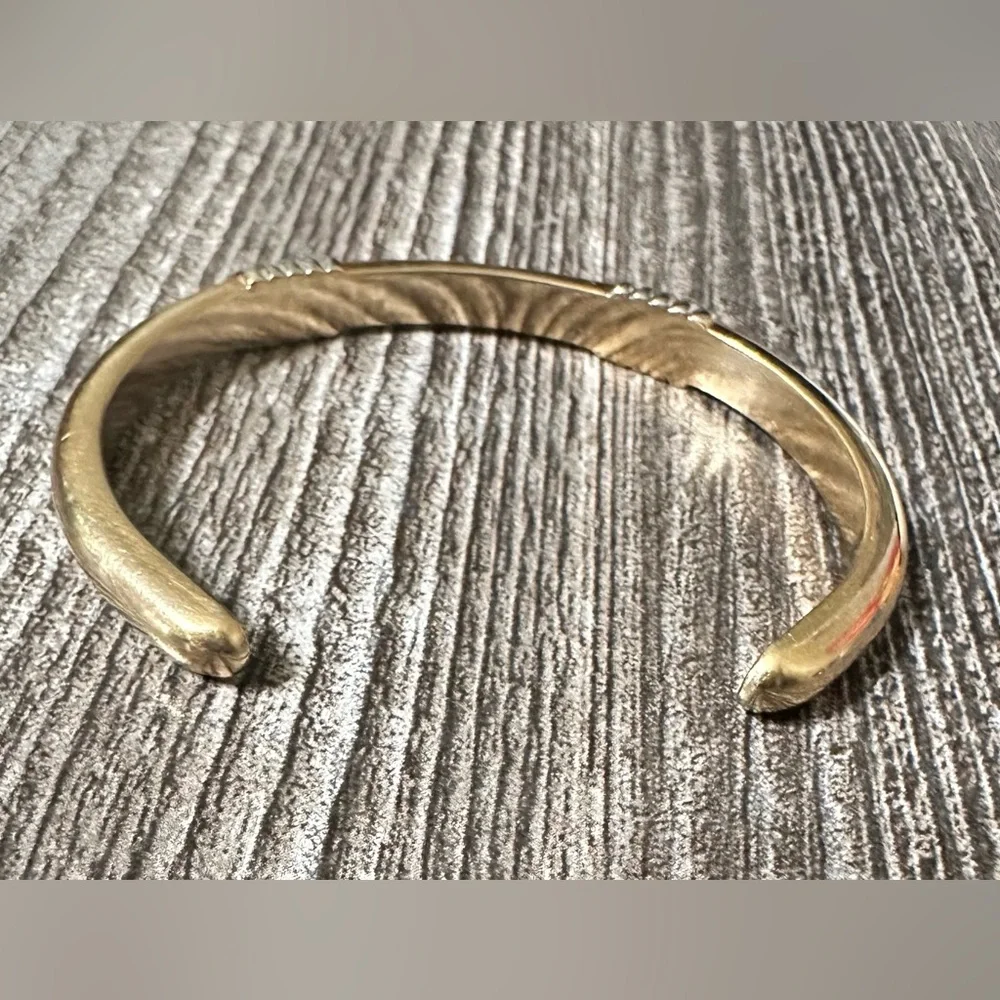 AVON Vintage Gorgeous Gold Tone and silver Marlboro Wristcuff Bracelet. - Picture 2 of 3